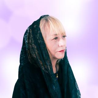 Caratの顔写真