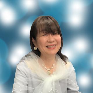 シャルレの顔写真