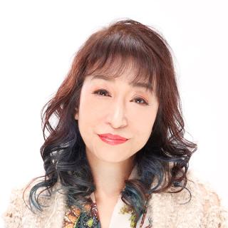 暁 瑠凪の顔写真