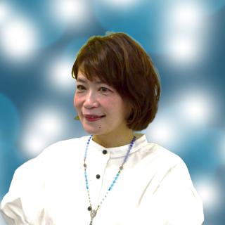 右京三以子の顔写真