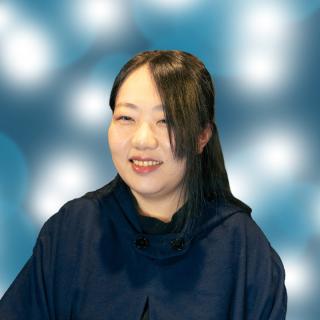 緑泉衣織の顔写真