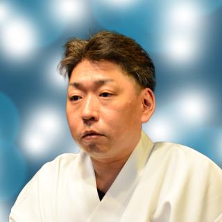 夢志の顔写真