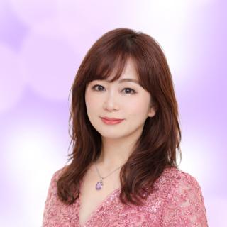 育の顔写真