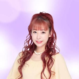 エカチェ倫子の顔写真