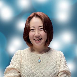 虹羽妃の顔写真